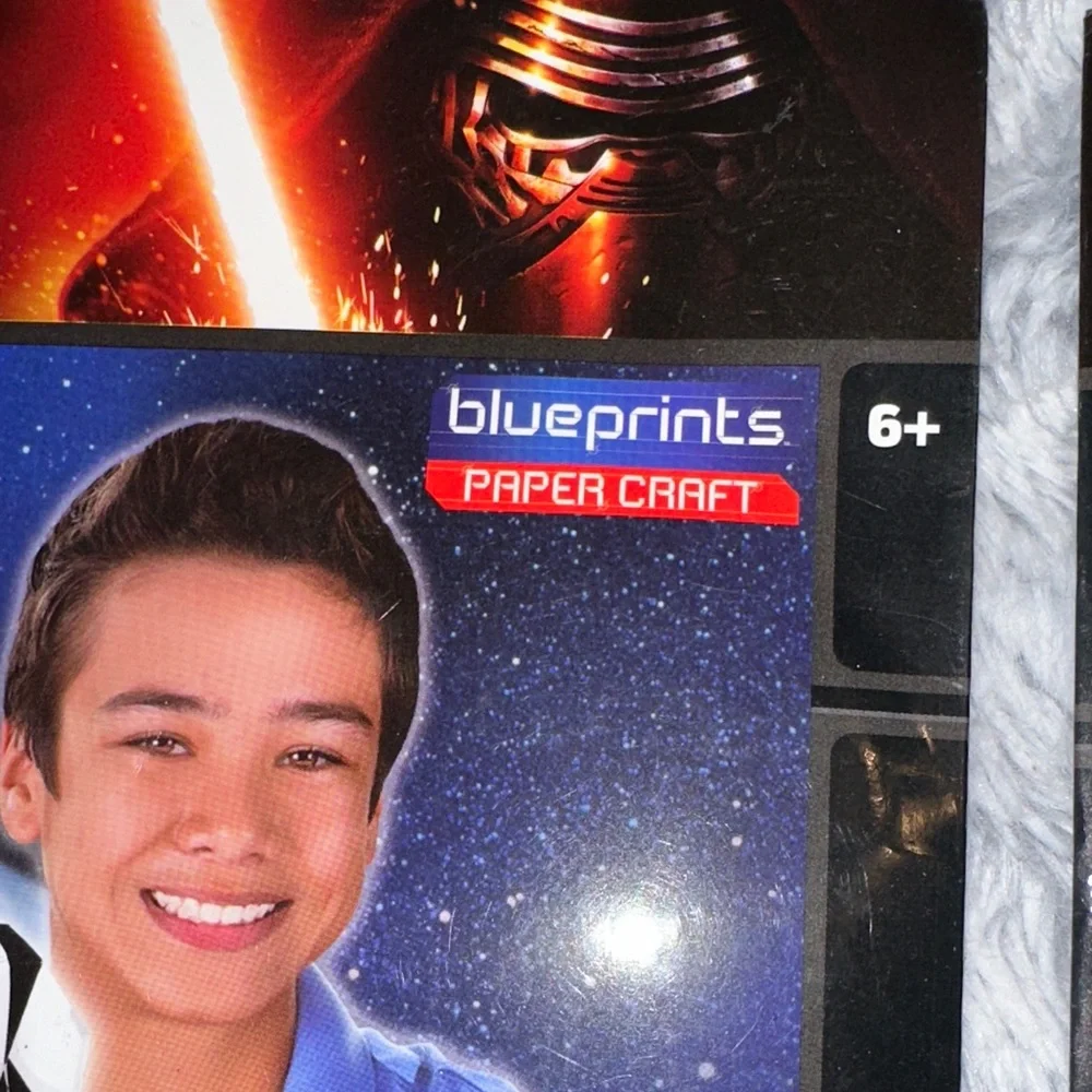Disney Star Wars Papercraft Set - Stormtrooper, Chewbacca,‎ Darth Vader